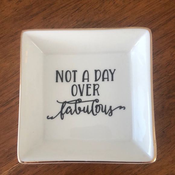 Fabulous Ceramic Jewelry Tray - Picture 1 of 3